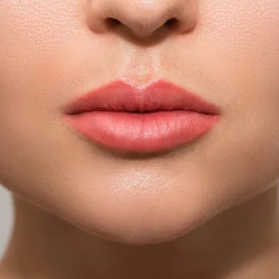 LIP BLUSHING